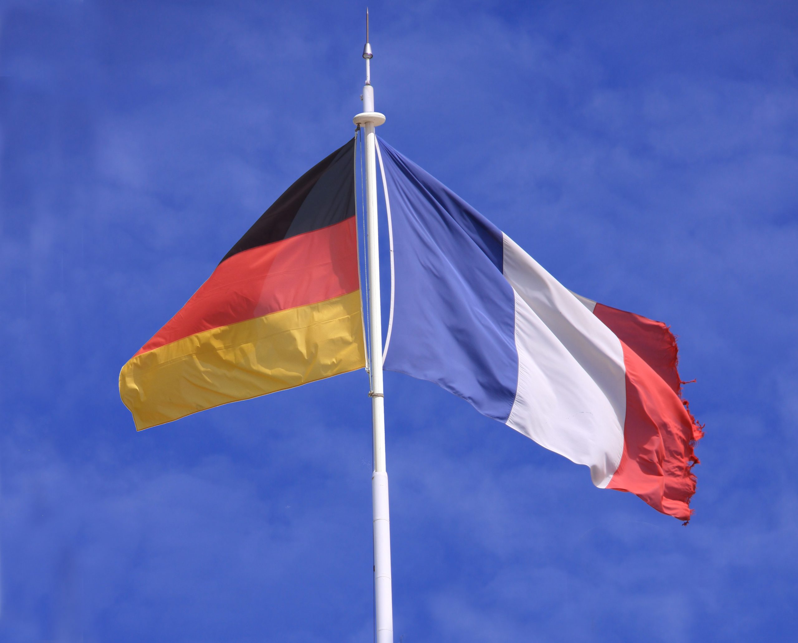 Lire la suite à propos de l’article Journée franco-allemande et 60 ans du Traité de l’Elysée !
